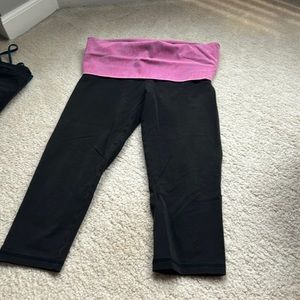 Pink cropped yoga pants
